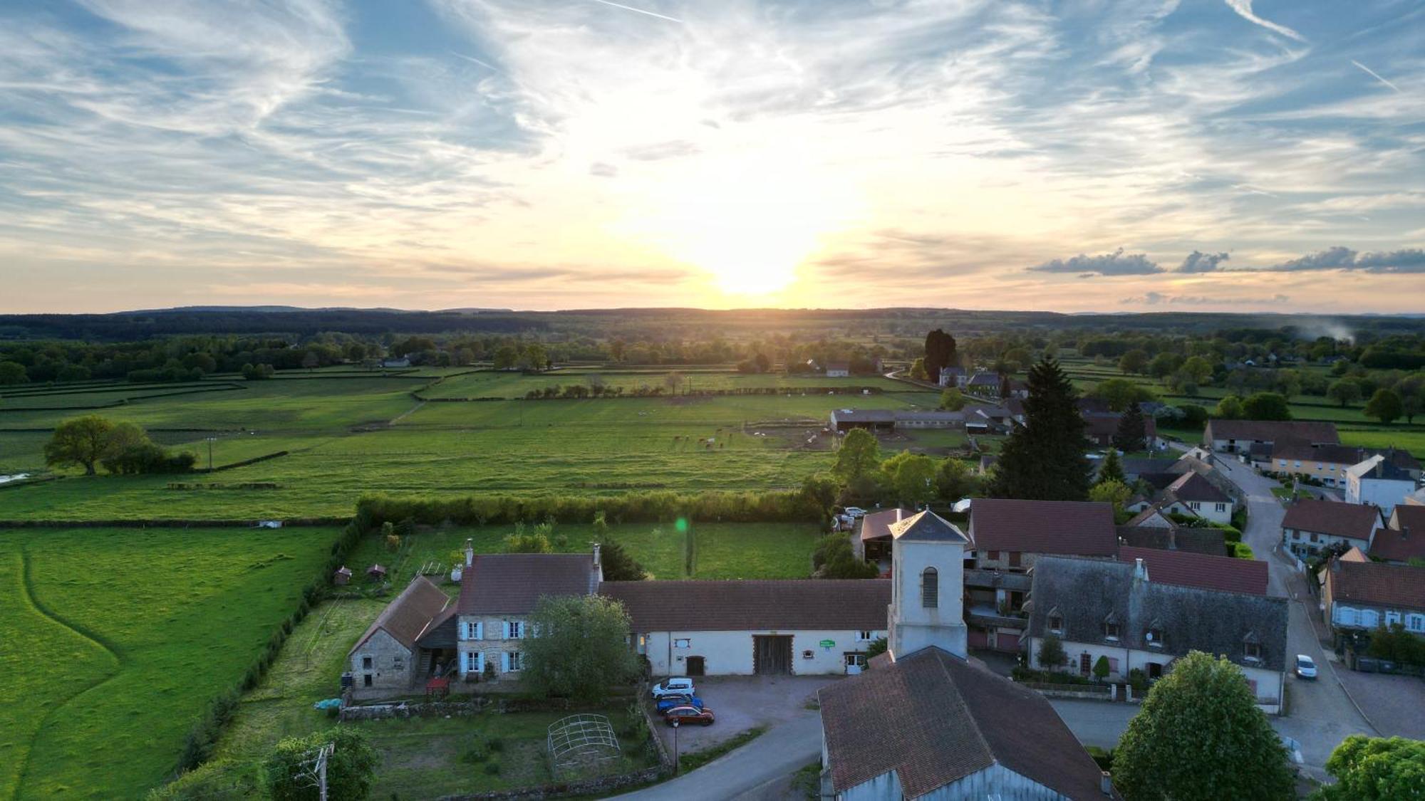 Morvan Sejours Antully Exteriör bild